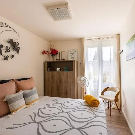 Moderne & Sweet Roissy / Cdg / Paris / Asterix / Parc Expo شقة